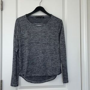 Athleta Long Sleeved tee size small